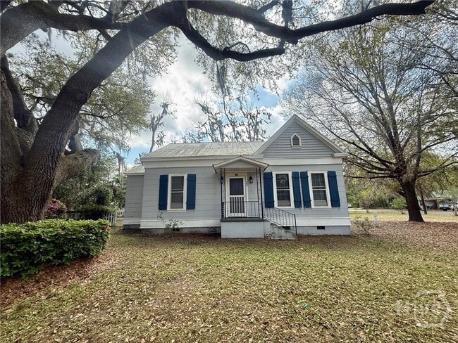 property at 504 N Maple St