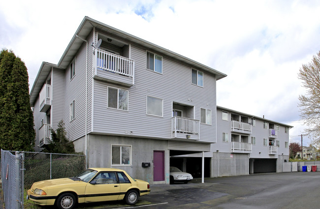 1321 Chestnut St in Everett, WA - Building Photo - Building Photo