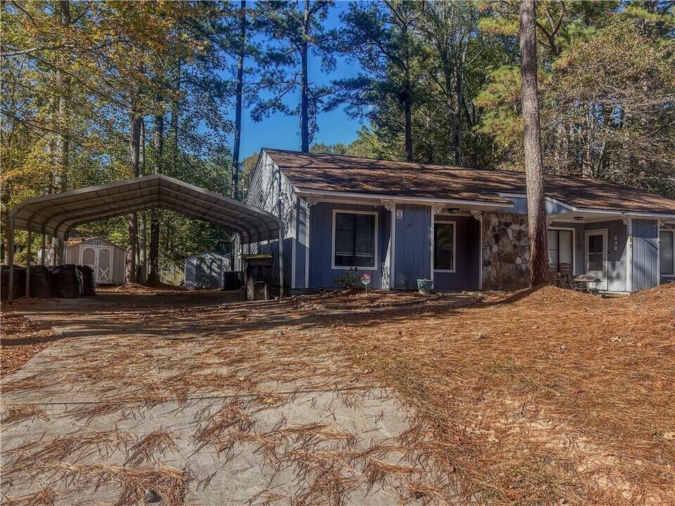 119 Summerwood Dr in Fairburn, GA - Building Photo