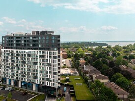 Westisle in Dorval, QC - Building Photo