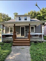 324 Bourbon St in Georgetown, KY - Building Photo