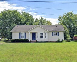 587 Joshua Dr in Clarksville, TN - Building Photo