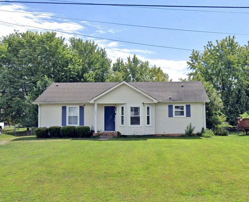 587 Joshua Dr in Clarksville, TN - Building Photo