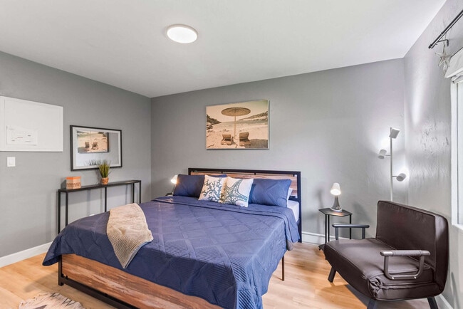 715 NE 6th St in Hallandale Beach, FL - Building Photo - Building Photo