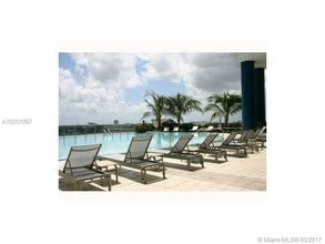 185 SW 7th St, Unit 2306 in Miami, FL - Building Photo - Building Photo