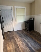 293 Dover St in Bridgeport, CT - Building Photo
