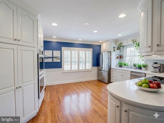 property at 4730 24th St N