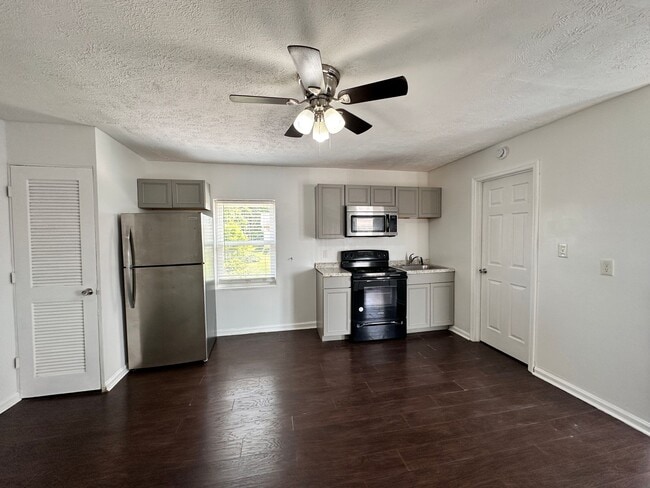 Studio 28 Apartments