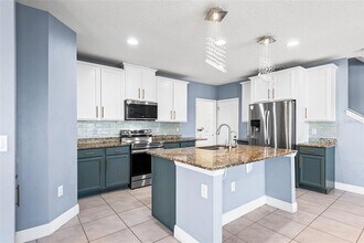 1848 Oak Hammock Ct in Lutz, FL - Building Photo - Building Photo