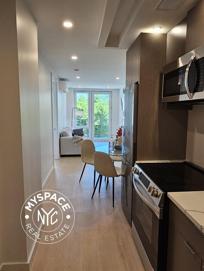 1499 Bedford Ave, Unit 8H in Brooklyn, NY - Building Photo - Building Photo