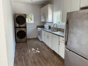3959 S Van Ness Ave in Los Angeles, CA - Building Photo - Building Photo