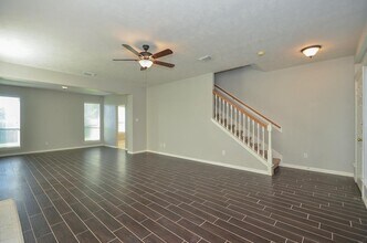 5961 Whispering Lakes Dr in Katy, TX - Building Photo - Building Photo