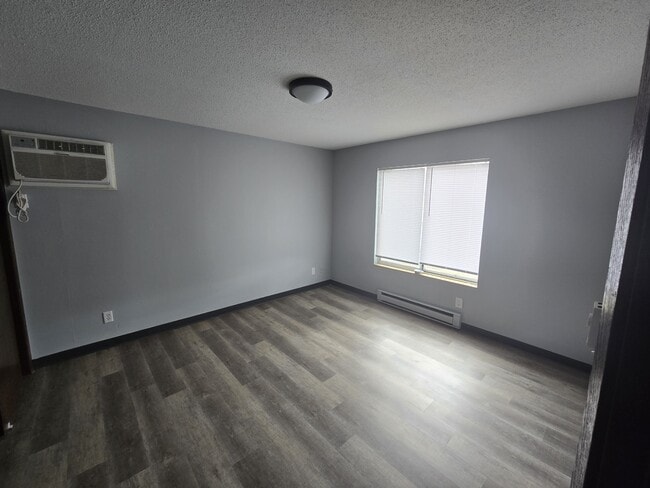 3205 8th St, Unit 1 in Marion, IA - Foto de edificio - Building Photo
