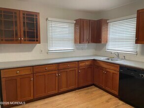 13 Johnson Ave in Matawan, NJ - Building Photo - Building Photo