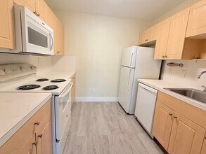 760 SE 2nd Ave in Deerfield Beach, FL - Building Photo - Building Photo