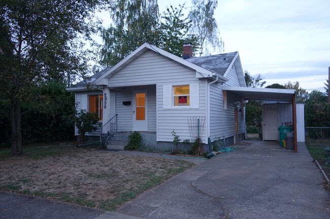 2930 Southeast 78th Avenue in Portland, OR - Building Photo - Building Photo