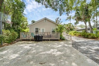 581 E Horatio Ave in Maitland, FL - Building Photo - Building Photo