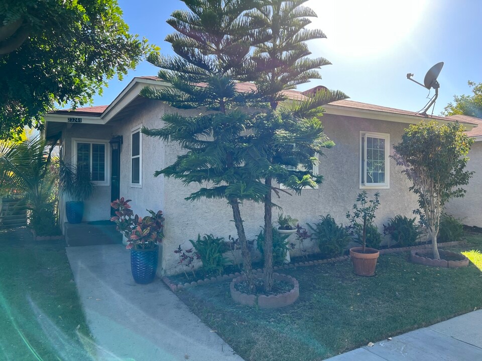 23241 Anchor Ave in Carson, CA - Building Photo