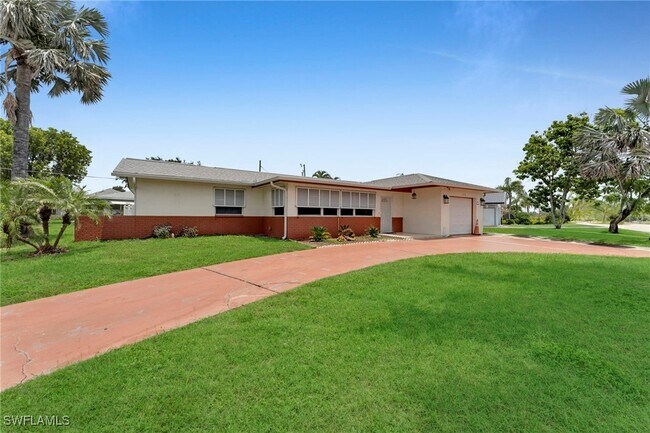 4512 Coronado Pkwy in Cape Coral, FL - Building Photo - Building Photo