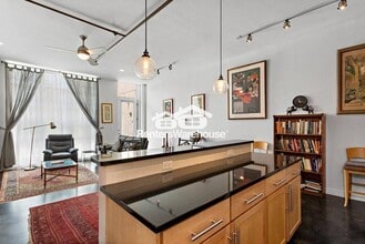 1601 E Cesar Chavez St in Austin, TX - Building Photo - Building Photo