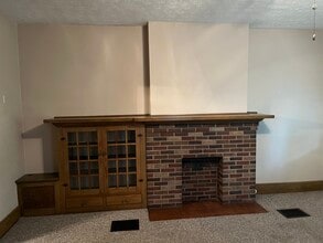 225 E Allen St, Unit 225 East Allen Street in Lancaster, OH - Building Photo - Building Photo