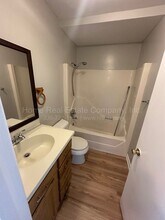 1004 Salisbury St in Kernersville, NC - Building Photo - Building Photo