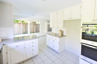 2138 Via Teca in San Clemente, CA - Building Photo - Building Photo