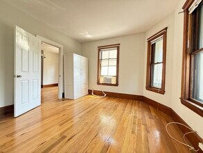35A Kingston St in Somerville, MA - Building Photo - Building Photo