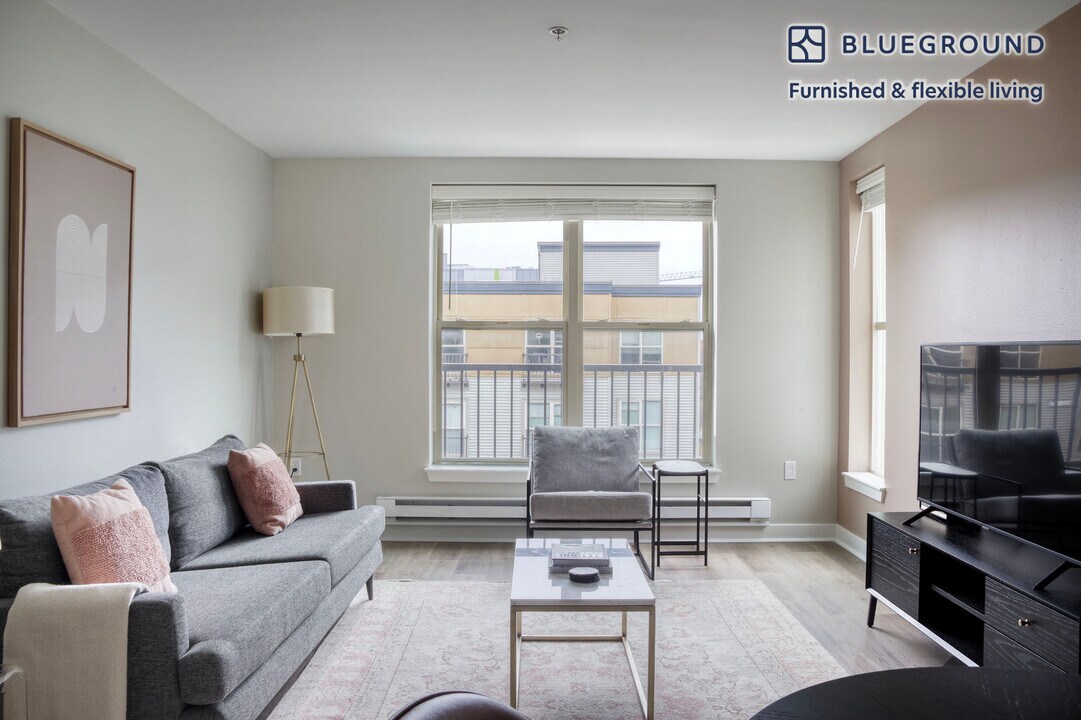 1011 E Terrace St in Seattle, WA - Building Photo
