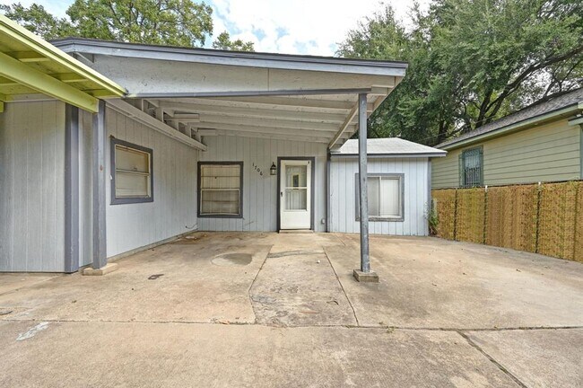 1706 Riverview St in Austin, TX - Building Photo - Building Photo