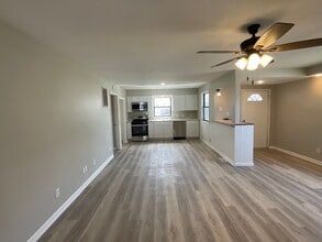 732 W Daugherty St in Webb City, MO - Building Photo - Building Photo