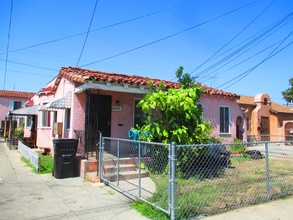 8449 Santa Fe Ave in Huntington Park, CA - Building Photo - Building Photo