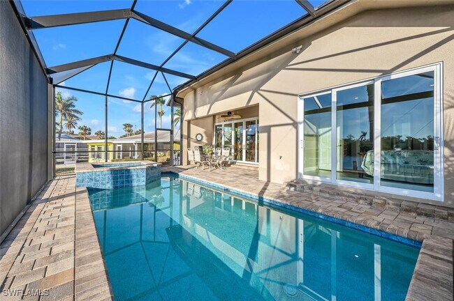 3254 Lakeview Dr in Naples, FL - Building Photo - Building Photo