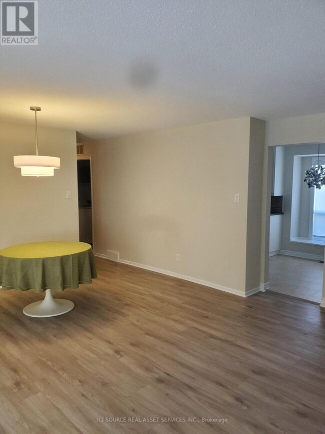 15 Torrey Pines Ct in Ottawa, ON - Building Photo - Building Photo