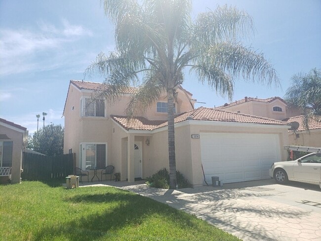 property at 1024 Dahlia Ct S