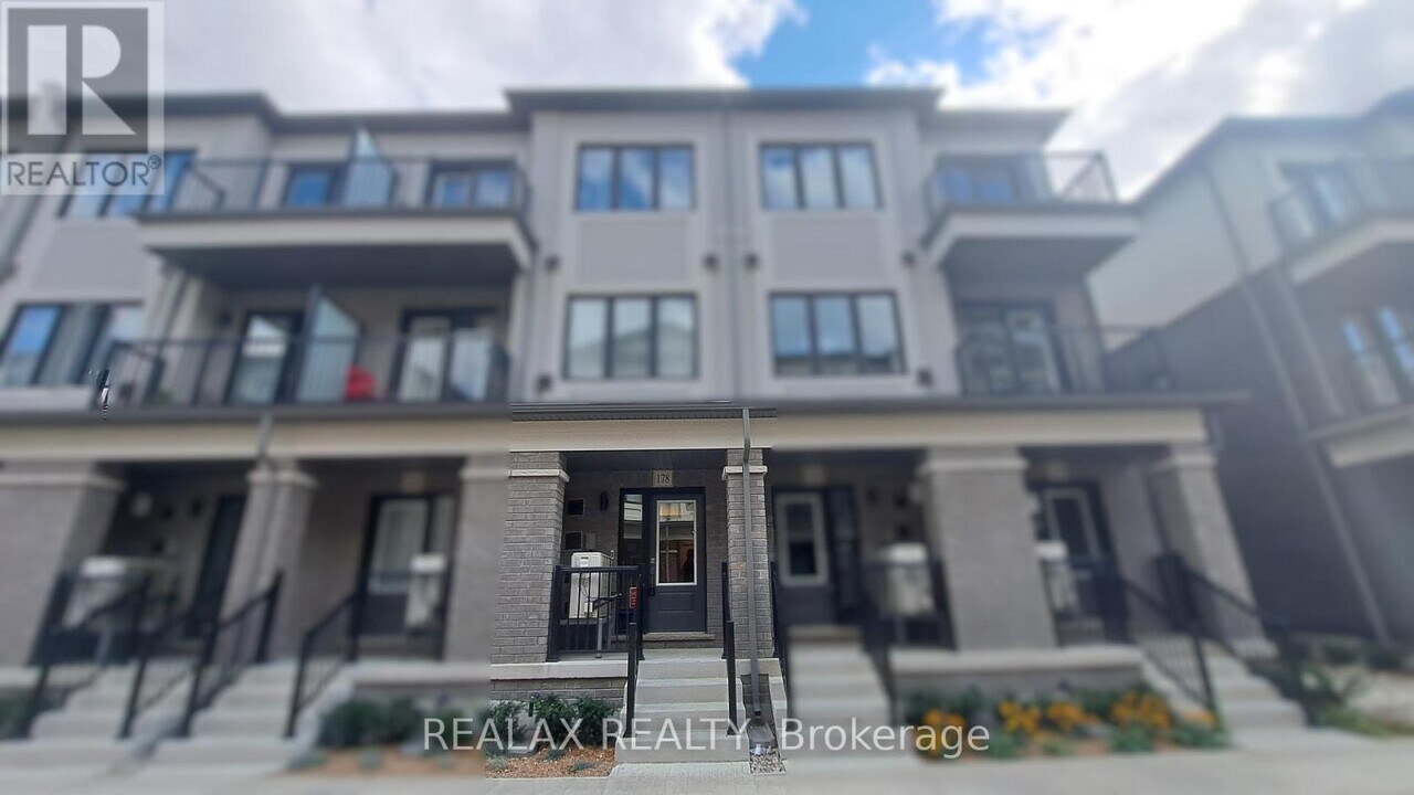 178 Matawin Ln in Richmond Hill, ON - Building Photo