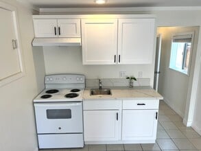 4530 Del Mar Ave in San Diego, CA - Building Photo - Building Photo