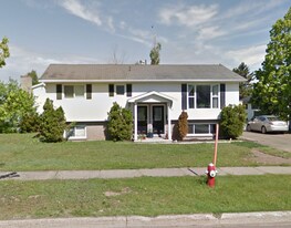 34 Meadowdale Dr in Moncton, NB - Building Photo