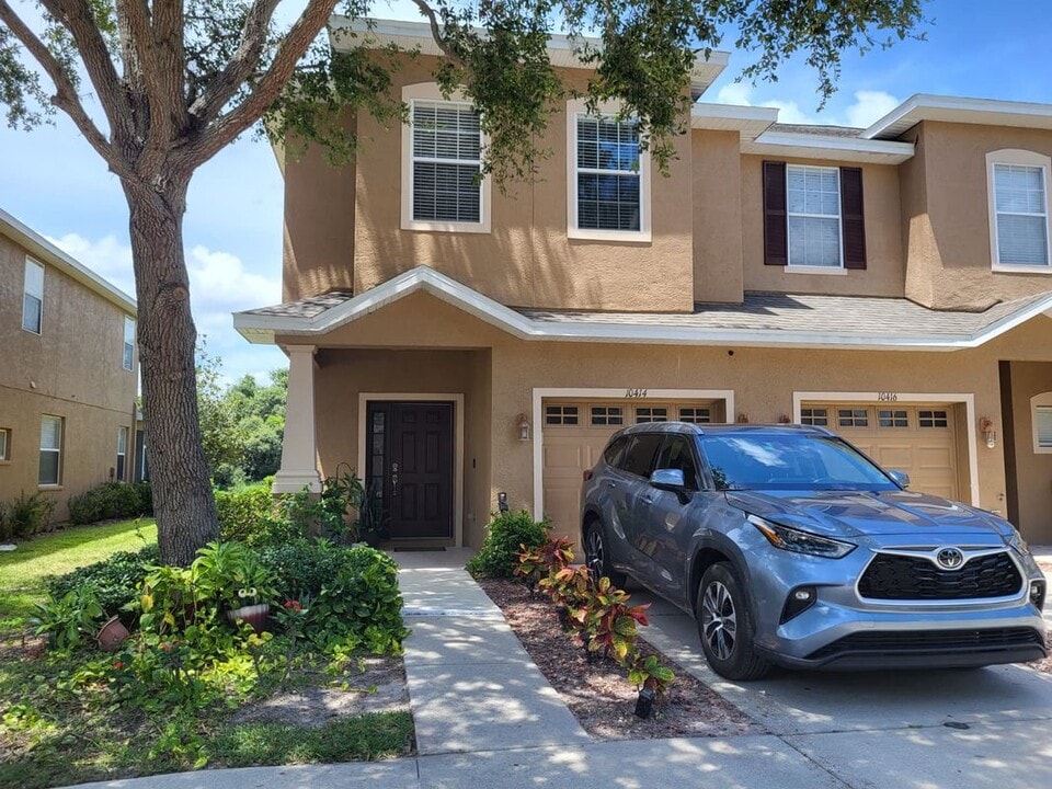 10414 Tulip Field Way in Riverview, FL - Foto de edificio