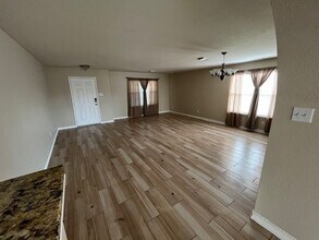 15522 Hensen Creek Dr in Houston, TX - Building Photo - Building Photo