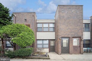 611-15-615 Roxborough Ave, Unit 607A in Philadelphia, PA - Building Photo