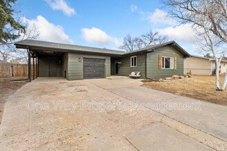 918 Woodbine Dr in Windsor, CO - Building Photo - Building Photo