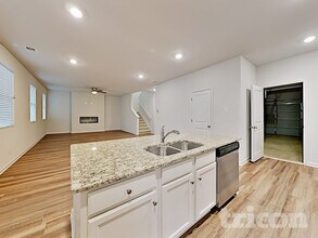 158 Fresh Laurel Ln in Locust Grove, GA - Building Photo - Building Photo