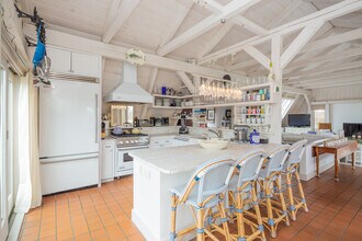 1100 Ocean Rd in Bridgehampton, NY - Building Photo - Building Photo