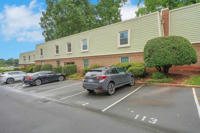 2638 Park Rd in Charlotte, NC - Building Photo - Building Photo