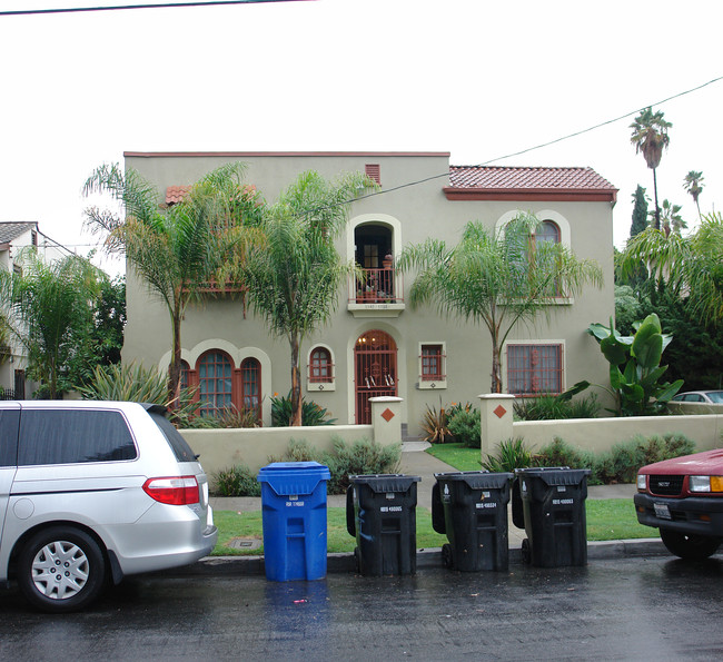 1149-1155 N Coronado St in Los Angeles, CA - Foto de edificio - Building Photo