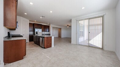 25051 N 171st Ave in Surprise, AZ - Building Photo - Building Photo