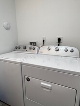 1550 N Dixie Hwy in Boca Raton, FL - Building Photo - Building Photo