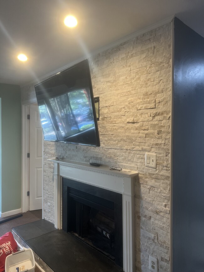 property at 2802 Lee Oaks Pl