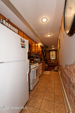 338 Washington Ave-Unit -Basement Unit in Albany, NY - Building Photo - Building Photo